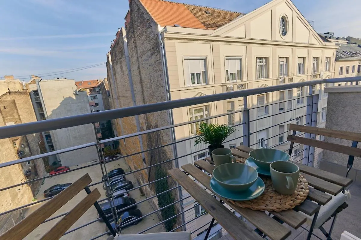 Apartment Cozy Quiet Stay With Ac And Parking Budapest